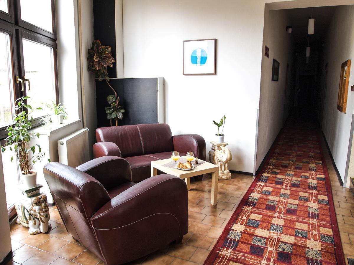 Hotel Faust ジェチーン エクステリア 写真